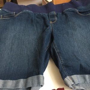 LADIES’ Great Expectations Maternity Shorts xl